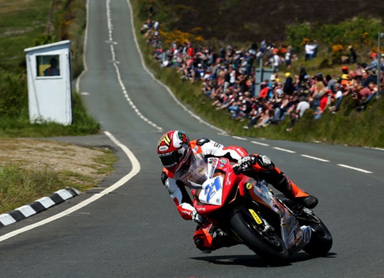 Peter Hickman at Creg-ny-baa. Credit Tim Keeton/Impact Images Photography