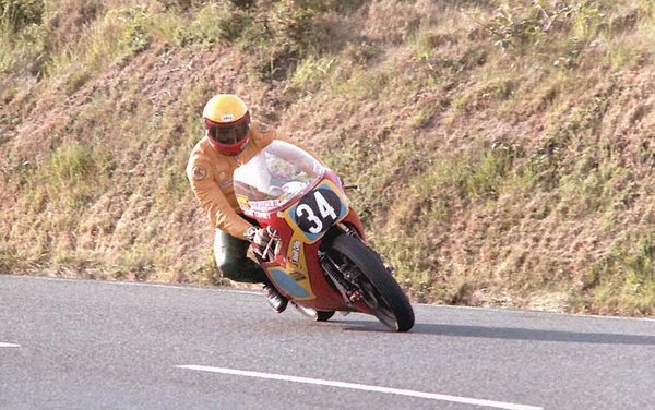 1984 TT Practice - Signpost Corner
