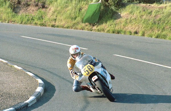 1985 TT Practice - Signpost