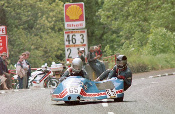 1985 Sidecar Race B - Black Dub - Rab Hopkins in the chair
