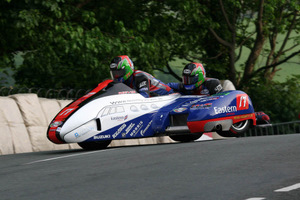 Tim Reeves and Patrick Farrance in action during the 2008 Isle of Man TT (Baylon McCaughey)