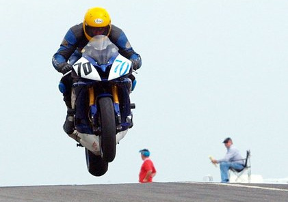 Victor Gilmore racing at Kells in 2006 (Fiona Madden)