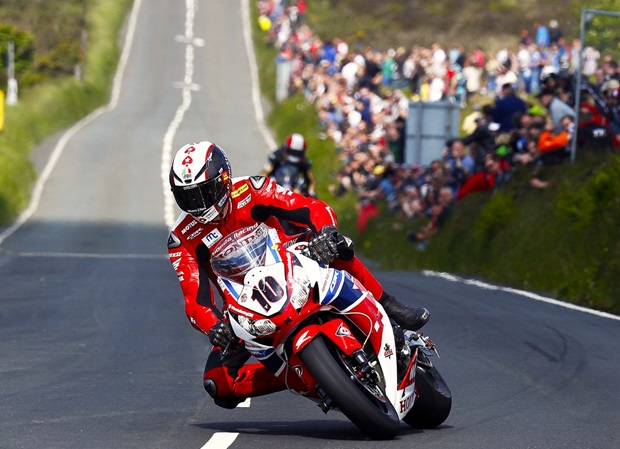 Conor leads Michael Rutter at Creg-ny-baa