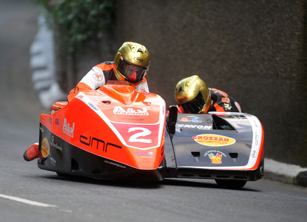 Dan Sayle in the chair for Dave Molyneux at TT 2009