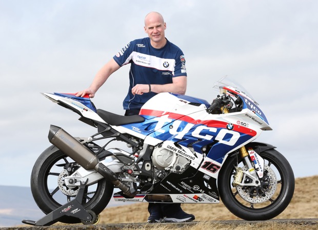 Ryan Farquhar will campaign the Tyco BMW superbike at TT 2016