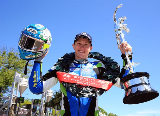 Dean Harrison wins the 2018 Monster Energy Supersport TT Race 2 in a new record time. Photo Stephen Davison / Pacemaker Press Intl