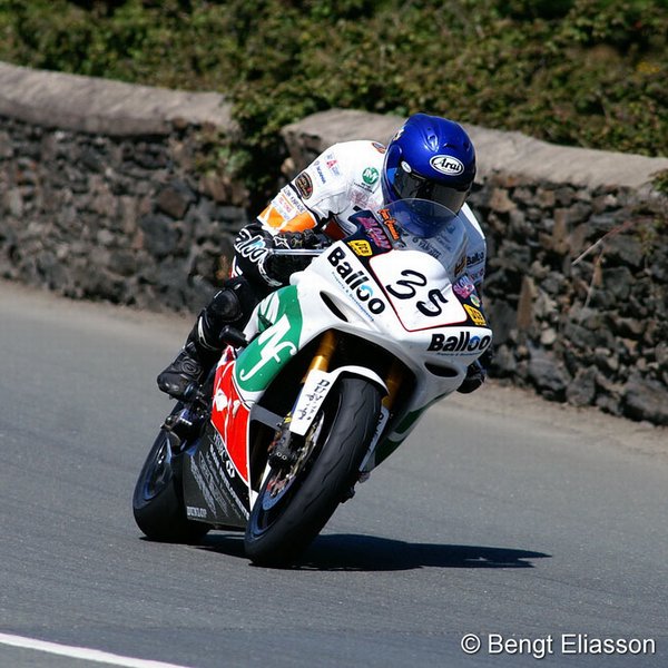Conor Cummins Sulby Bridge Superbike TT 2006