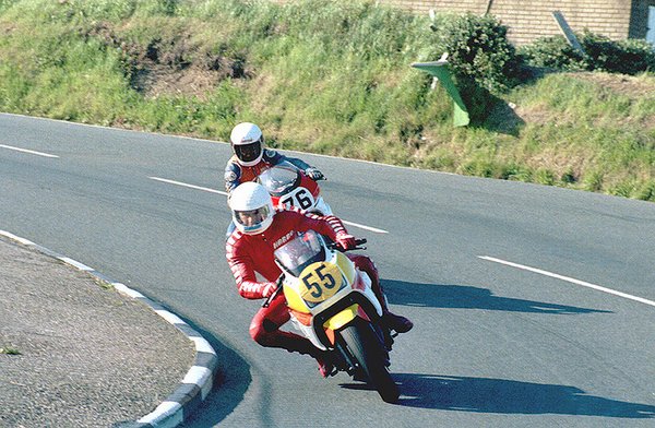1985 TT Practice - Signpost