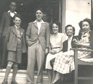 Ian Huntly with the great Geoff Duke in 1950