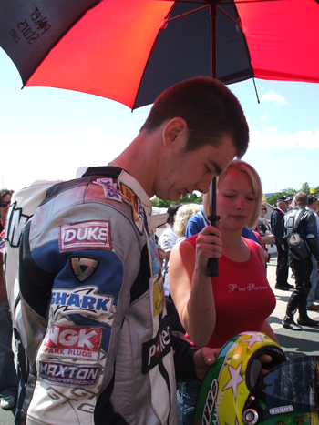Conor Cummins preparing for action at the 2008 Isle of Man TT