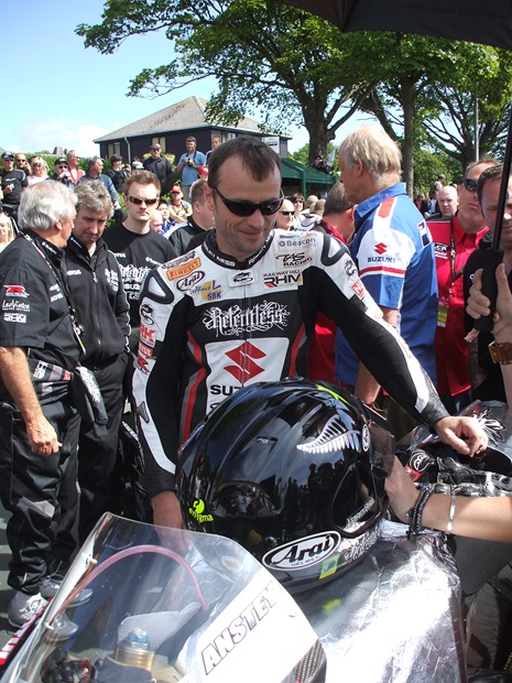 TAS Suzuki's Bruce Anstey ahead of the Dainese Superbike TT