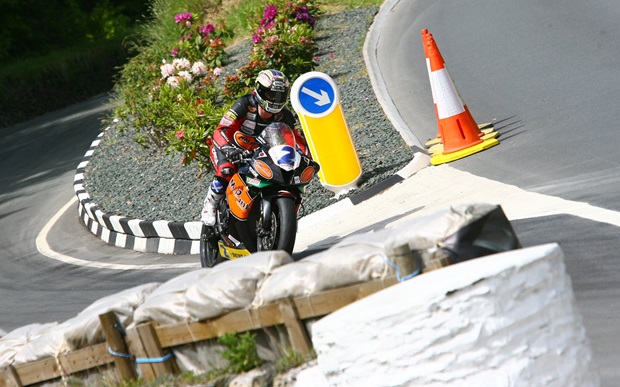 John McGuinness during the second Relentless Supersport TT (Mark Walters)