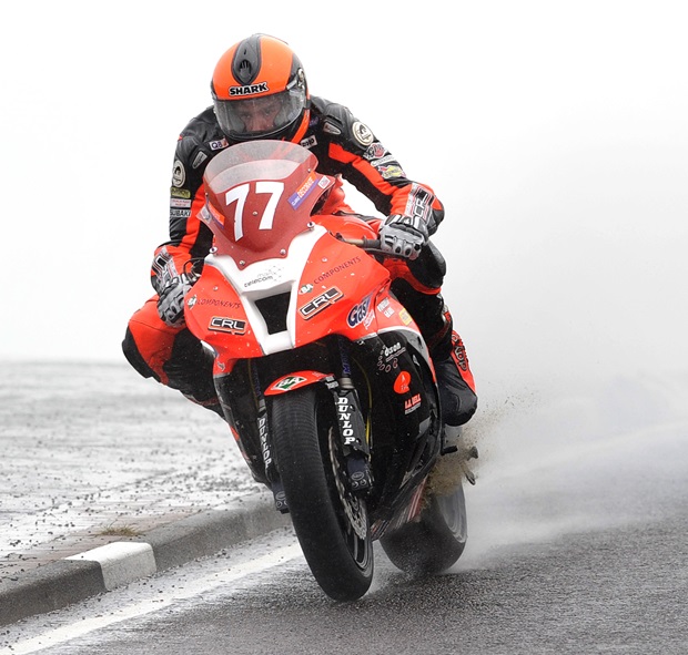 Ryan Farquhar in action (Stephen Davison/Pacemaker Press International)