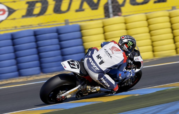 John McGuinness in action (Honda Racing)