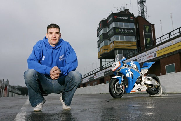 Jimmy Storrar at the TT Grandstand (Dave Collister/Photocycles)