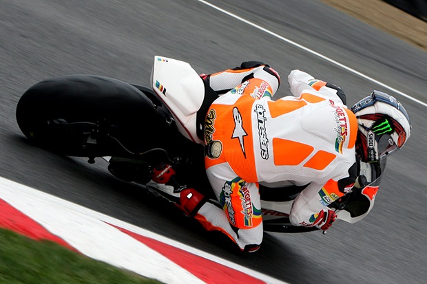 Isle of Man TT legend John McGuinness in action (Glynne Lewis)