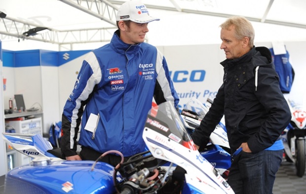 Conor Cummins and Grand Prix legend Kevin Schwantz at the 2012 Isle of Man TT