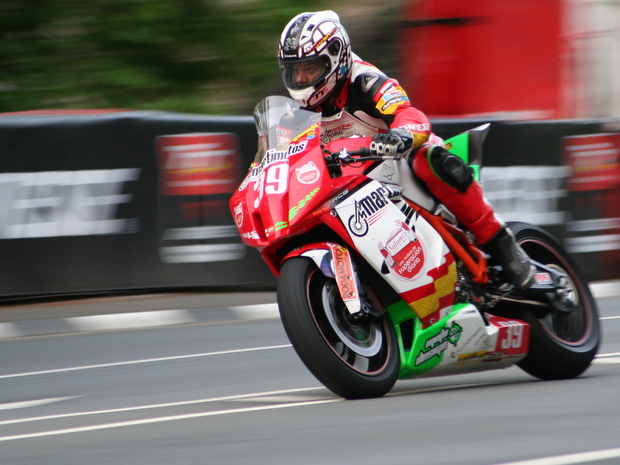 Antonio Maeso in action at the Isle of Man TT (Mike Hamonds)