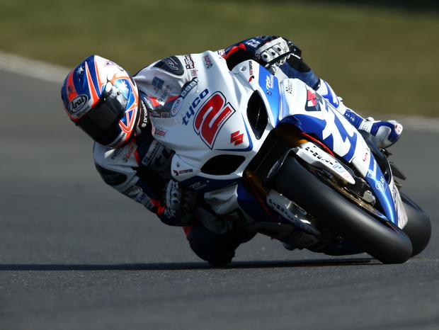 Isle of Man TT-bound Josh Brookes in BSB action (Tyco Suzuki)