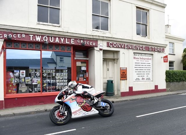 John McGuinness on the Mugen at Kirk Michael
