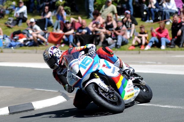 Dan Kneen at Governors. Credit Pacemaker Press Intl.