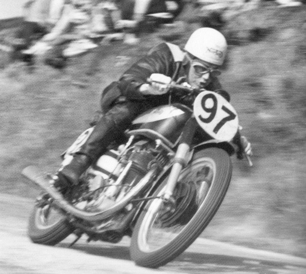 Geoff Duke at speed in the 1949 Manx Grand Prix