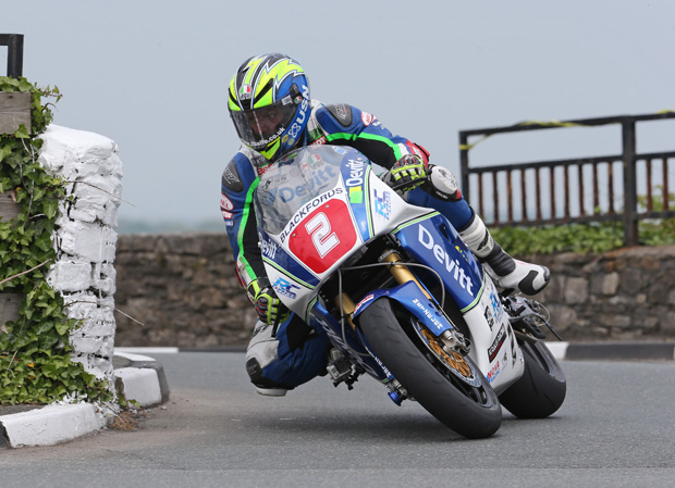 Ivan Lintin in action at the Billow Circuit on the Devitt Insurance backed ZXR 750 Kawasaki he'll race at the Classic TT presented by Bennetts