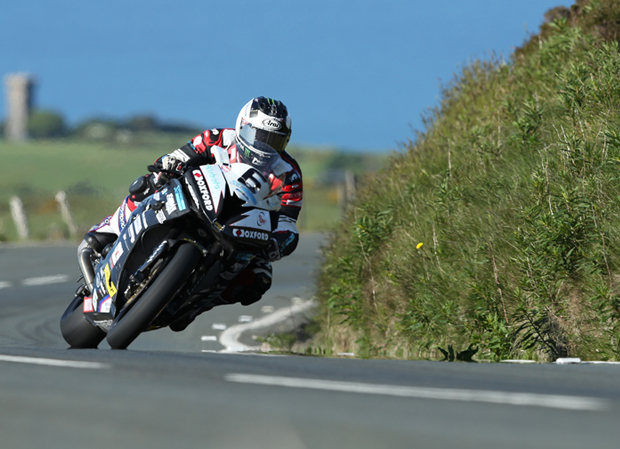 Michael Dunlop topped qualifying for the RST Superbike TT Race with a lap of 132.754mph