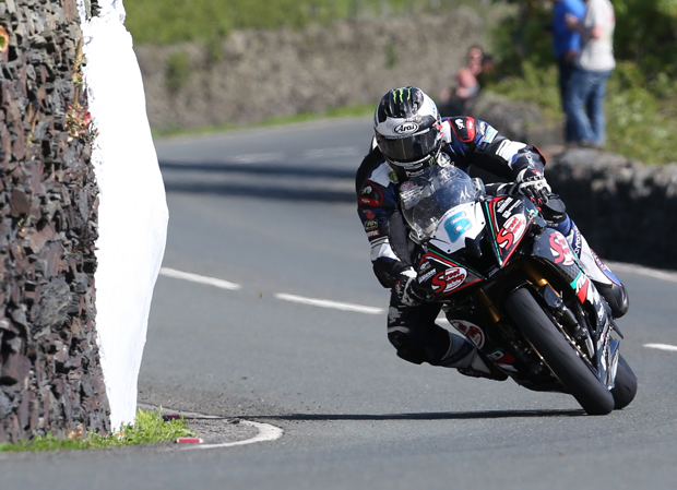 Michael Dunlop, Supersport TT Race 1 - Dave Kneen