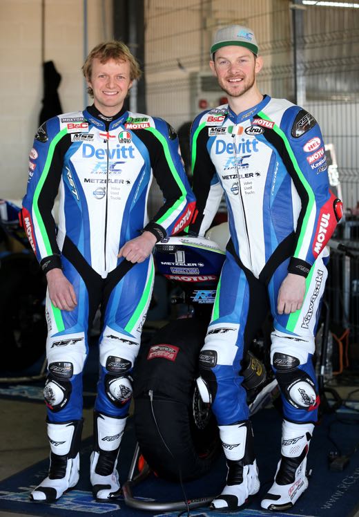 Ivan Lintin and Alan Bonner with the Devitt RC Express Racing Kawasaki in Spain. Photograph by Stephen Davison