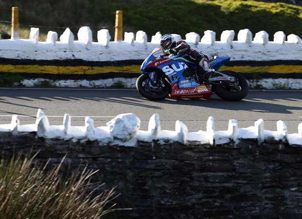 Michael Dunlop at Guthries Bridge during qualifying 