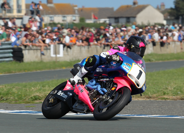 Bruce Anstey on the Britten V1000 at Jurby