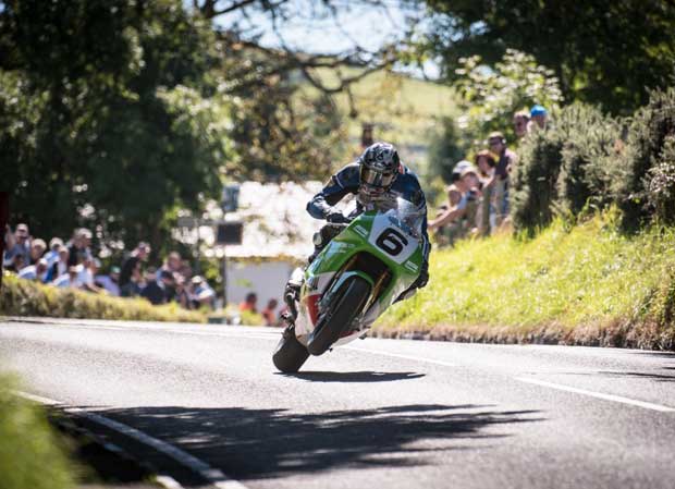 Dan Kneen at the top of Barregarrow on the Mistral Racing 750 Kawasaki
