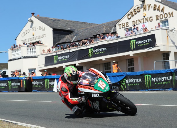 Derek McGee on the IEG/KMR Kawasaki at Creg ny Baa during the Bennetts Lightweight TT Race. Photo: Dave Kneen / Pacemaker Press Intl