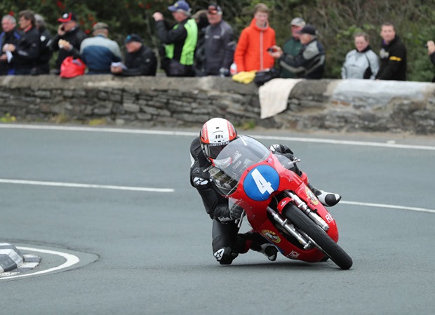 Michael Rutter, Ripley Land Honda, 2017 Junior Classic TT Race. Photo Dave Kneen