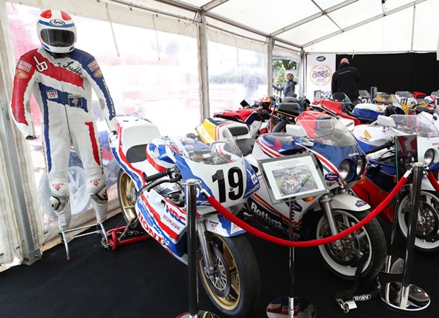 Honda RC30 pop-up museum. Photo credit: Dave Kneen