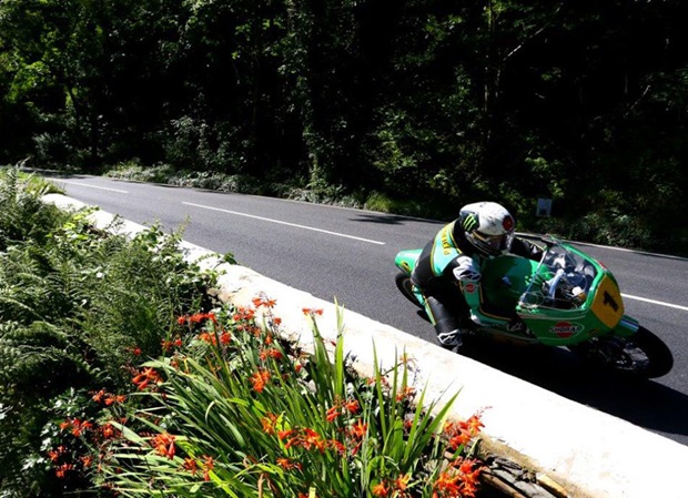 John McGuinness (Winfield Paton) on his way to winning the Bennetts Senior Classic Race. (Photo: Kevin Clague)