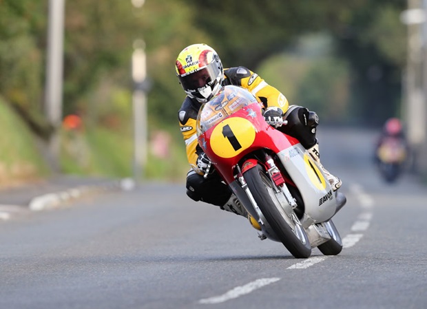 Ian Lougher on the John Chapman Racing MV Agusta at Classic TT 2017. Photo Dave Kneen / manxphotosonline.com