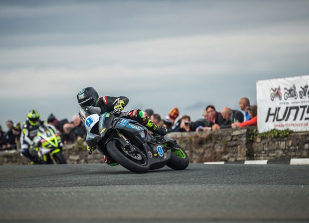 Mike Browne in action at the 2019 Post-TT Races