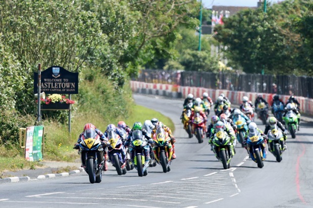 Southern 100 2026 Supersport Startline